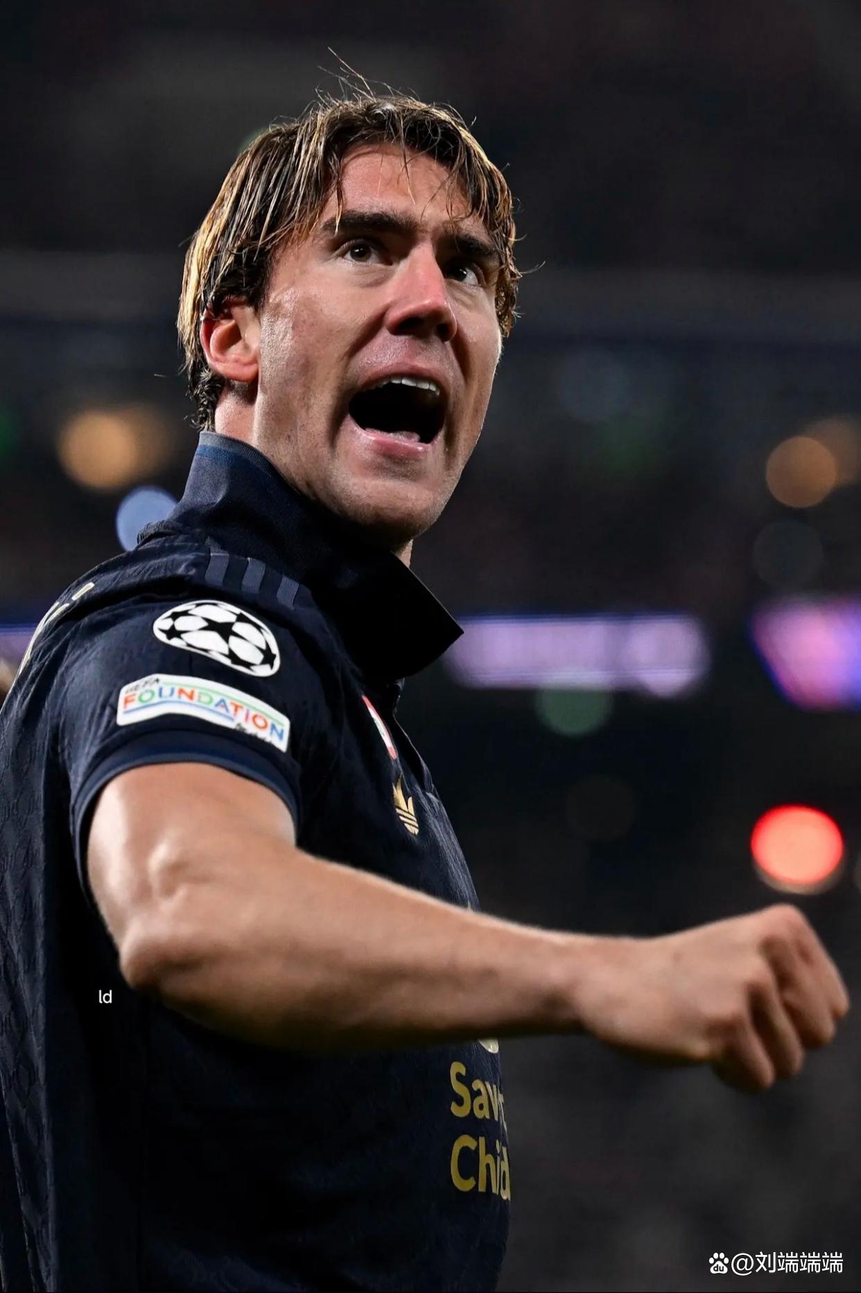 九游游戏平台尤文核心球员被曝转会传闻，引球迷热议，加入标题是一.