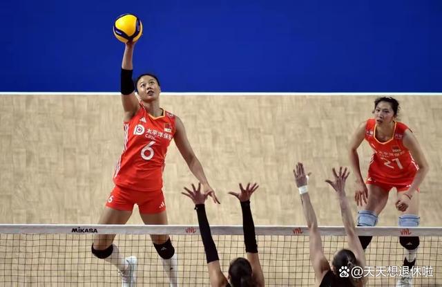 九游正版游戏下载 大比分获胜首场状态出色，尤文图斯观众沸腾！，Uzi重返赛场上演精彩一战